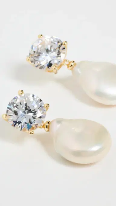Shashi Cleo Earring | Thumbnail 4