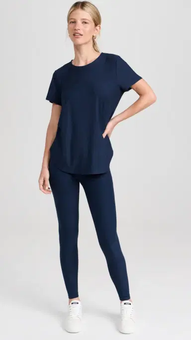 Beyond Yoga Featherweight On The Down Low Tee Nocturnal Navy M | Thumbnail 5 Beyond Yoga Featherweight On The Down Low Tee Nocturnal Navy M | Thumbnail 5