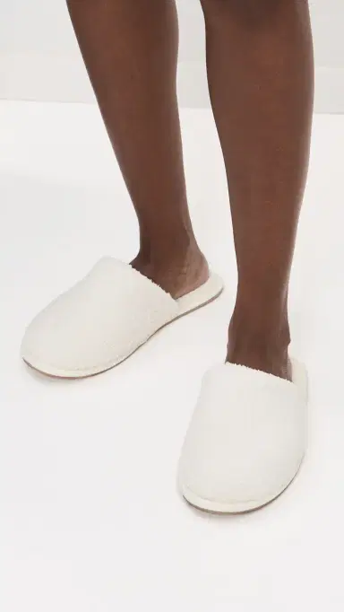 Barefoot Dreams CozyChic Unisex Slippers Cream | Thumbnail 3