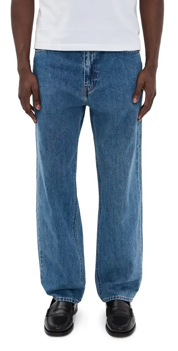 568 Loose Straight Jeans Blue Essentials