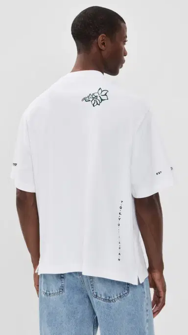 Maison Kitsuné Art Nouveau Stamps Oversize Tee White | Thumbnail 3