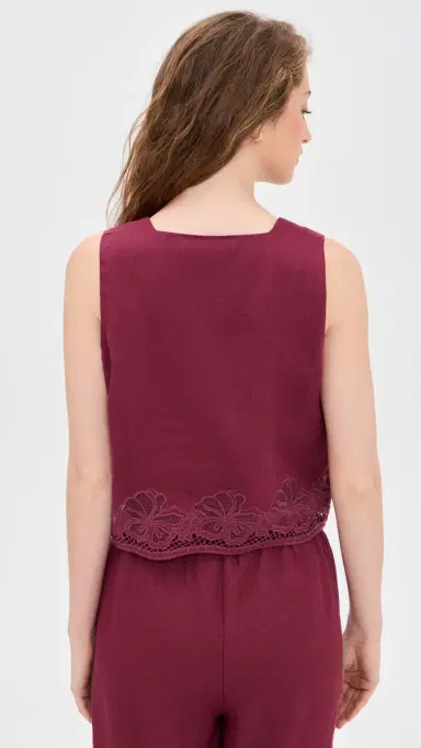 RAILS Akira Tank Berry Hibiscus Embroidery | Thumbnail 3