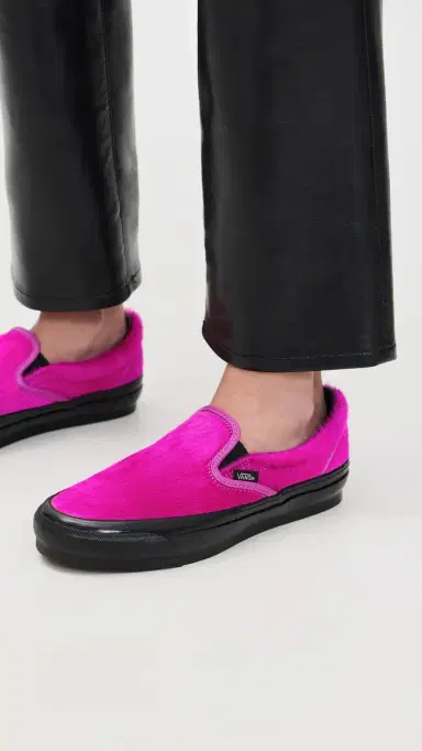 Vans LX Classic Slip On Pony Hair Fuchsia | Thumbnail 3