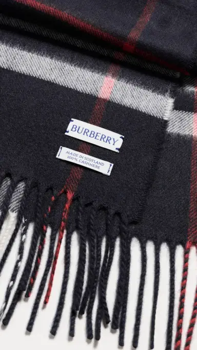 Burberry Giant Check Cashmere Scarf | Thumbnail 4 Burberry Giant Check Cashmere Scarf | Thumbnail 4