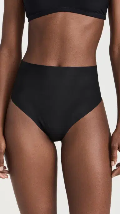 SPANX shape heer Control Thong Very Black | Thumbnail 2