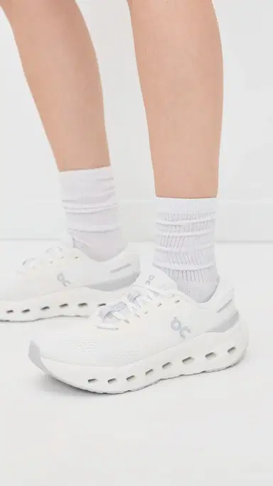 ON Cloudrunner 3 Sneakers White Ivory 9 | Thumbnail 3 ON Cloudrunner 3 Sneakers White Ivory 9 | Thumbnail 3