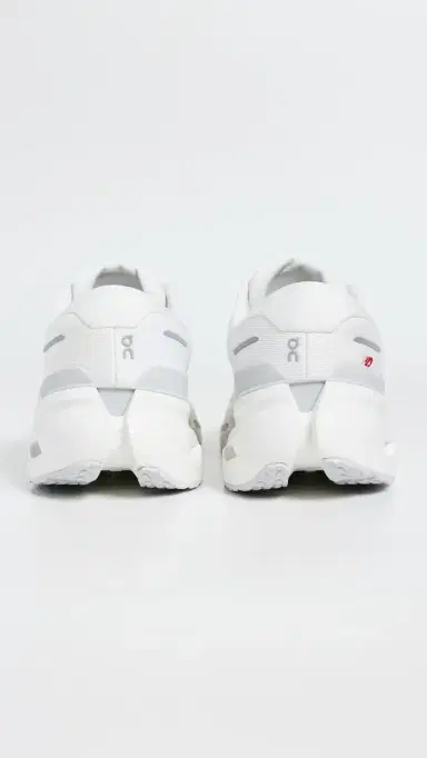 ON Cloudrunner 3 Sneakers White Ivory 9 | Thumbnail 4 ON Cloudrunner 3 Sneakers White Ivory 9 | Thumbnail 4
