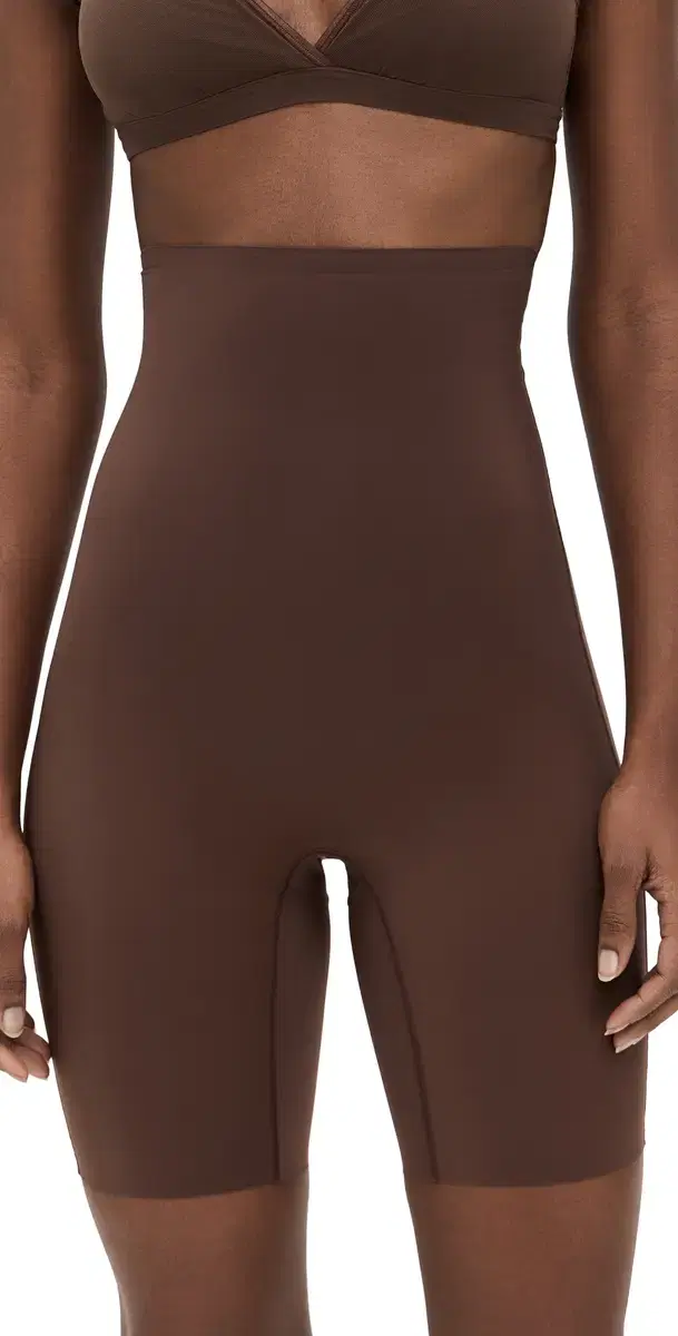 Zone moothing High Waisted horts Mocha