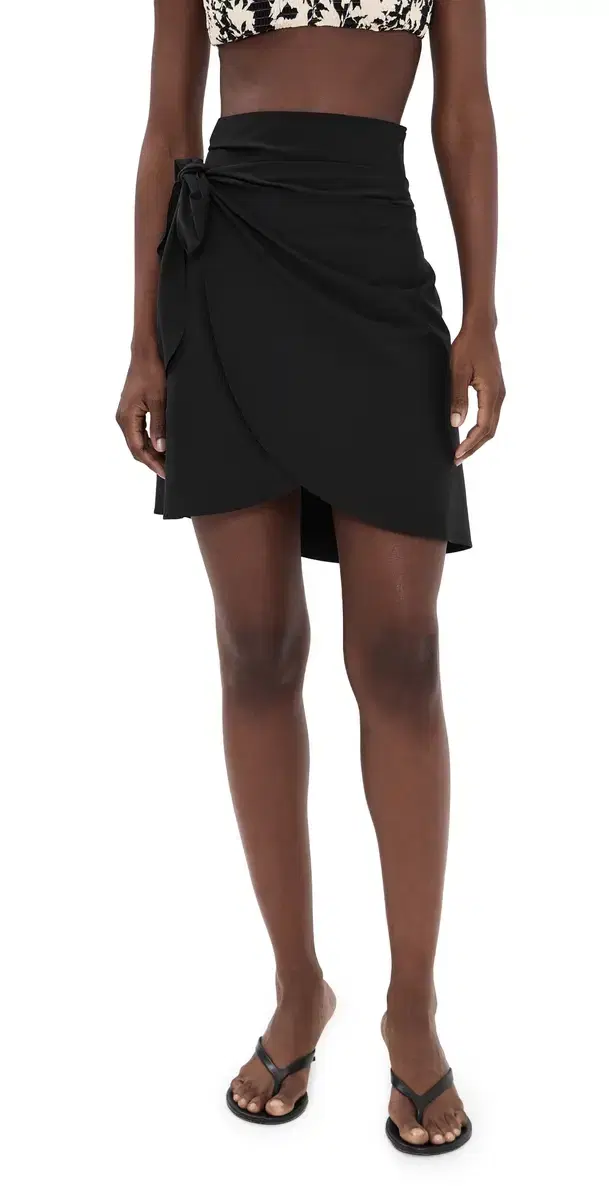 Short Sarong Black One Size