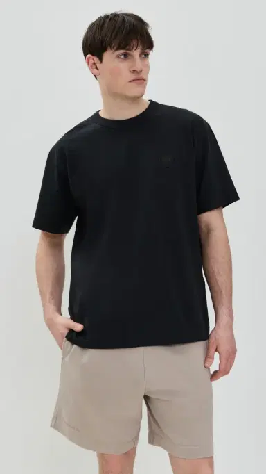 Canada Goose Gladstone Tee | Thumbnail 2 Canada Goose Gladstone Tee | Thumbnail 2
