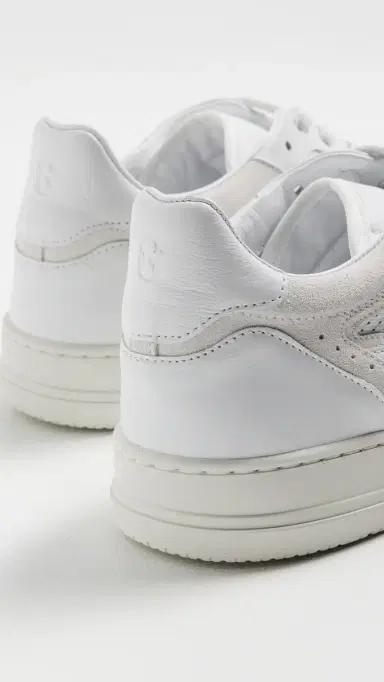 GREATS Kingston Sneakers Triple White 9 | Thumbnail 3