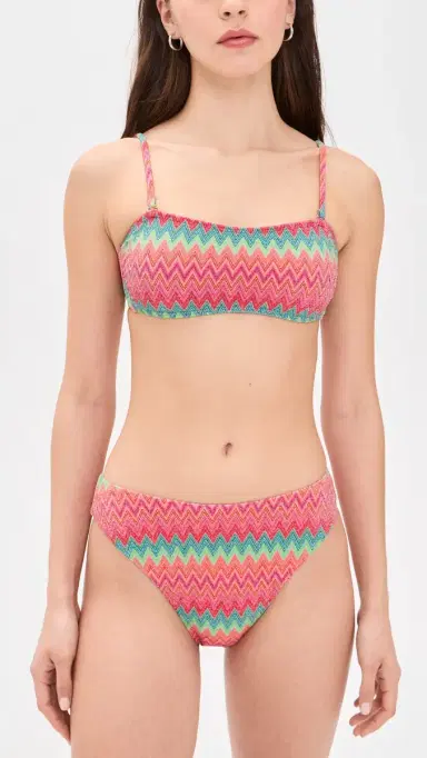 BEACH RIOT Kelsey Bikini Top Strawberry Ice Chevron S | Thumbnail 5