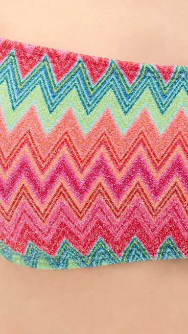 BEACH RIOT Kelsey Bikini Top Strawberry Ice Chevron S | Thumbnail 6