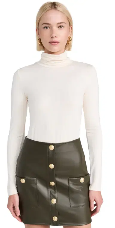 L'Agence Lani Turtle Neck Long Sleeve Vintage White | Thumbnail 1 L'Agence Lani Turtle Neck Long Sleeve Vintage White | Thumbnail 1
