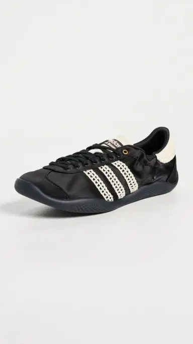 Adidas x Wales Bonner Karintha Lo Satin Sneakers core blk/dark brn/cream wh | Thumbnail 2 Adidas x Wales Bonner Karintha Lo Satin Sneakers core blk/dark brn/cream wh | Thumbnail 2
