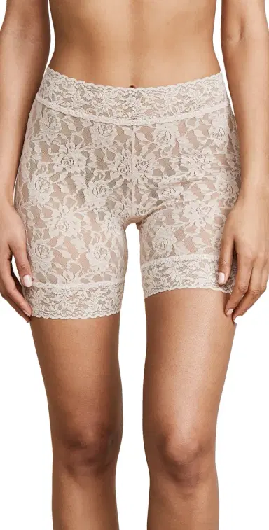 Hanky Panky ignature Lace Bike horts Chai | Thumbnail 1