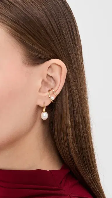 Otiumberg Double Pearl Ear Cuff Gold One Size | Thumbnail 3