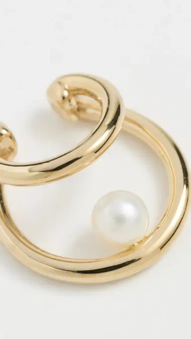Otiumberg Double Pearl Ear Cuff Gold One Size | Thumbnail 5