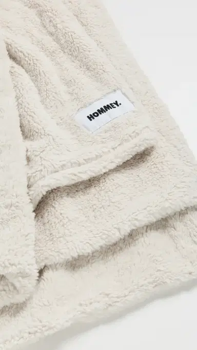 Hommey Faux Fur Blanket Marshmallow | Thumbnail 3 Hommey Faux Fur Blanket Marshmallow | Thumbnail 3