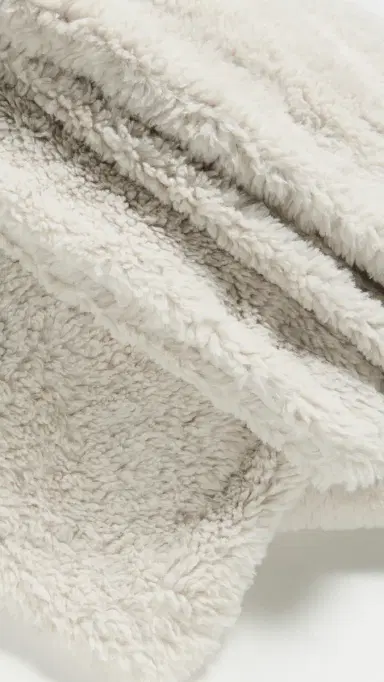 Hommey Faux Fur Blanket Marshmallow | Thumbnail 4 Hommey Faux Fur Blanket Marshmallow | Thumbnail 4