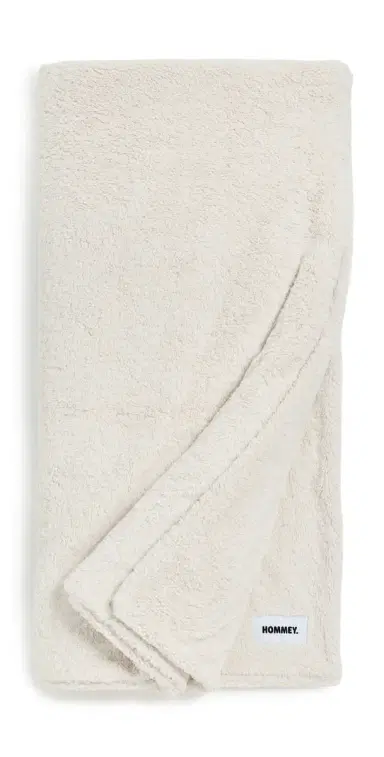 Hommey Faux Fur Blanket Marshmallow | Thumbnail 1 Hommey Faux Fur Blanket Marshmallow | Thumbnail 1