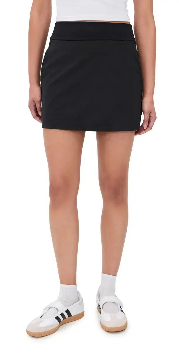 Beyond Twistweave Skort Black