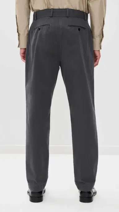 OFFICINE GÉNÉRALE Pleated Twill Chino Pants Faded Black | Thumbnail 3
