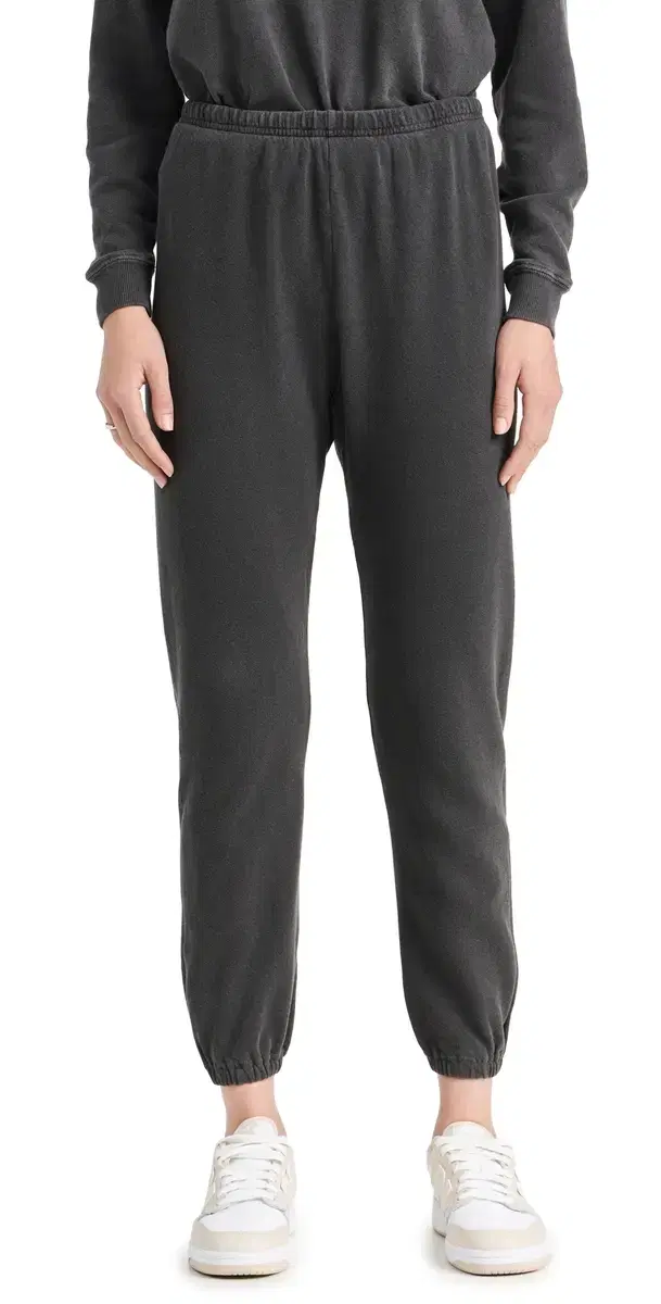 THE GREAT. The Stadium Sweatpants Washed Black