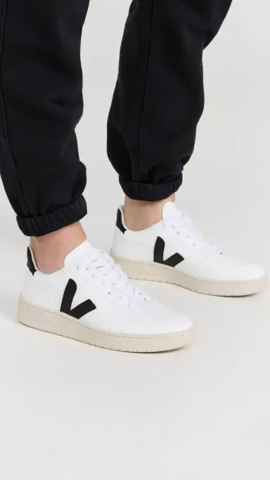Veja V-10 Lace Up Sneakers White/Black 42 | Thumbnail 3