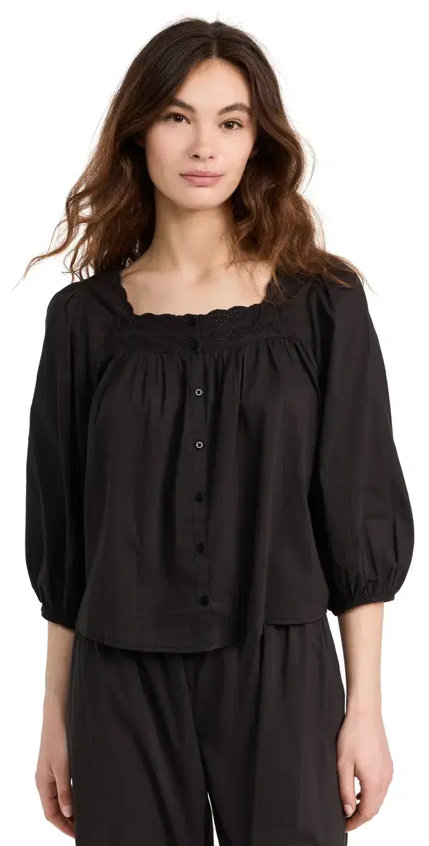 THE GREAT. The Eyelet Button Sleep Top Black