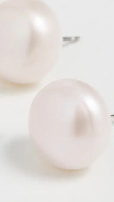 Shashi Grande Essential Pearl Studs Pearl | Thumbnail 4 Shashi Grande Essential Pearl Studs Pearl | Thumbnail 4