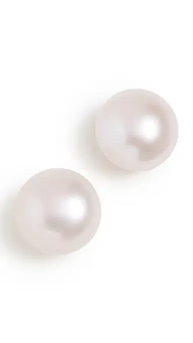 Shashi Grande Essential Pearl Studs Pearl | Thumbnail 5 Shashi Grande Essential Pearl Studs Pearl | Thumbnail 5