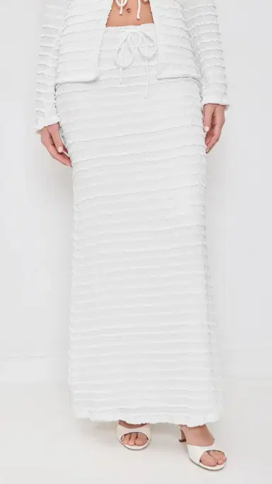 SEVEN WONDERS Adalee Ruffle Texture Maxi Skirt White | Thumbnail 2