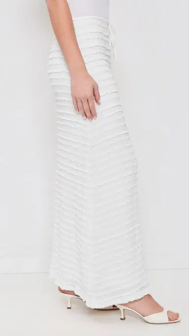 SEVEN WONDERS Adalee Ruffle Texture Maxi Skirt White | Thumbnail 4