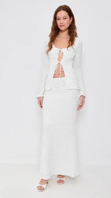 SEVEN WONDERS Adalee Ruffle Texture Maxi Skirt White | Thumbnail 5