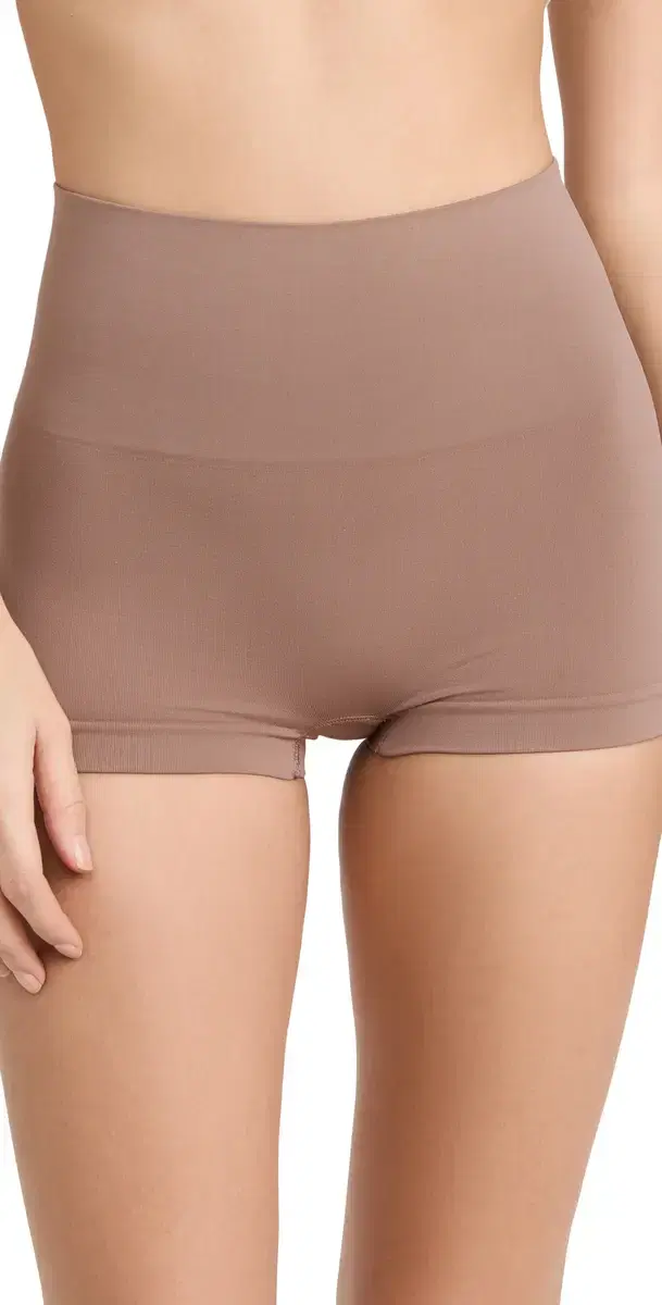 SPANX shape ExtraOrdinary Boyshort Cafe au Lait