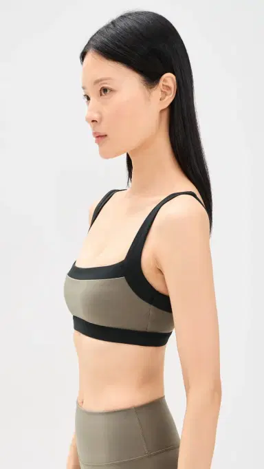 FORM Square Neck Sports Bra Walnut/Black | Thumbnail 4