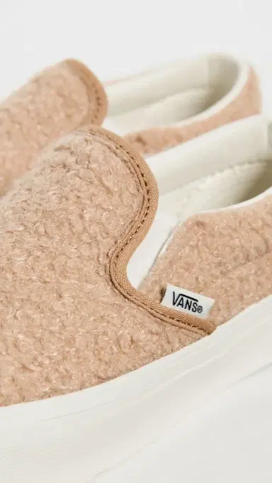 Vans Classic Slip On Sneakers Sherpa Tan | Thumbnail 6