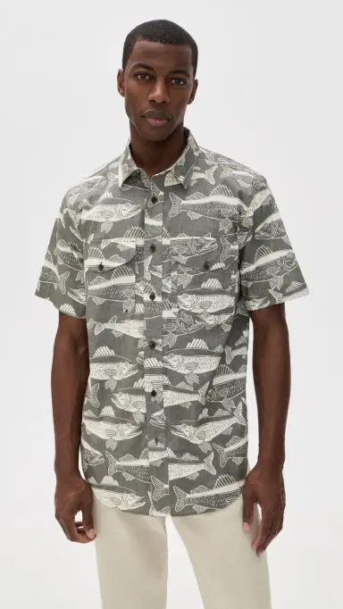 Filson Twin Lakes Short Sleeve port Shirt Beluga/Bold Fish Print | Thumbnail 2