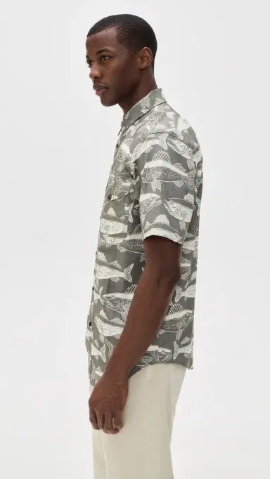 Filson Twin Lakes Short Sleeve port Shirt Beluga/Bold Fish Print | Thumbnail 4