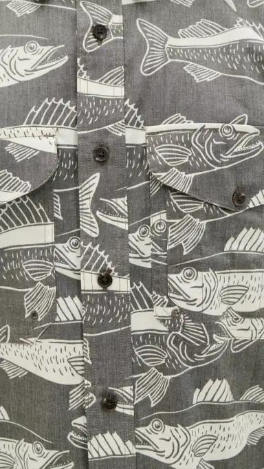 Filson Twin Lakes Short Sleeve port Shirt Beluga/Bold Fish Print | Thumbnail 6
