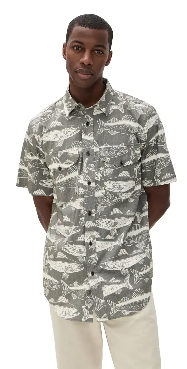 Twin Lakes Short Sleeve port Shirt Beluga/Bold Fish Print