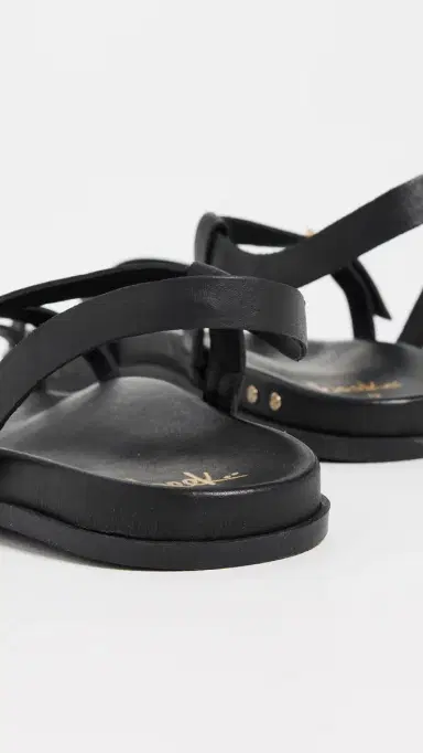 beek Auklet Sandals Black | Thumbnail 4