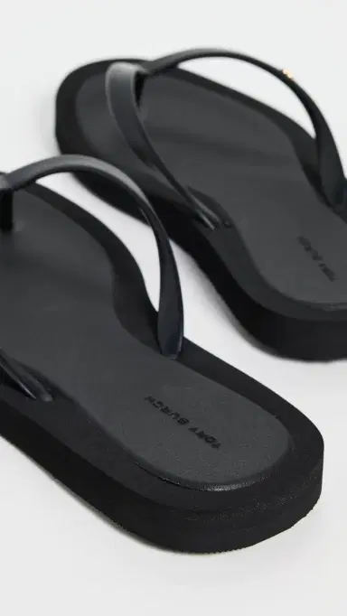 Tory Burch Kira Padded Flip Flops Perfect Black/Gold 7 | Thumbnail 4