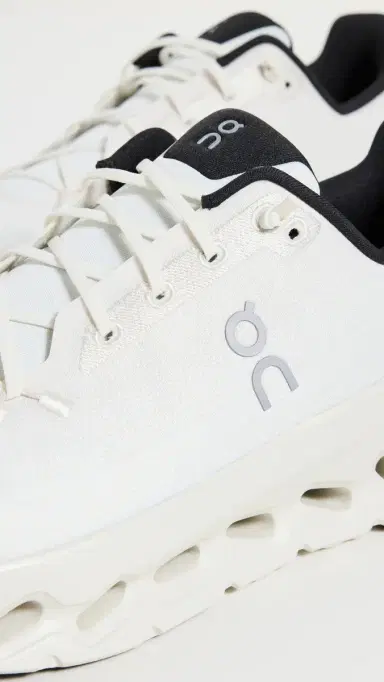 ON Cloudtilt Sneakers Pearl/Ice 9 | Thumbnail 5