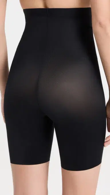 Spanx shape Invisible High-Waisted Mid-Thigh Short Very Black | Thumbnail 3