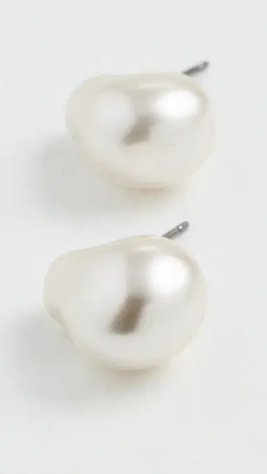 Lele Sadoughi Baroque Pearl Studs One Size | Thumbnail 4