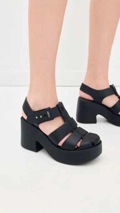Melissa Lulu Sandals Matte Black | Thumbnail 3