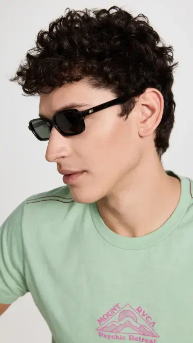 Le Specs Pilferer Sunglasses Black One Size | Thumbnail 4
