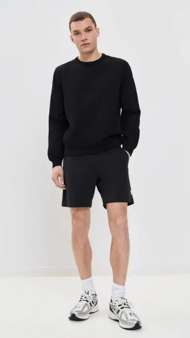 REIGNING CHAMP Midweight Terry Standard Crewneck Black | Thumbnail 5 REIGNING CHAMP Midweight Terry Standard Crewneck Black | Thumbnail 5
